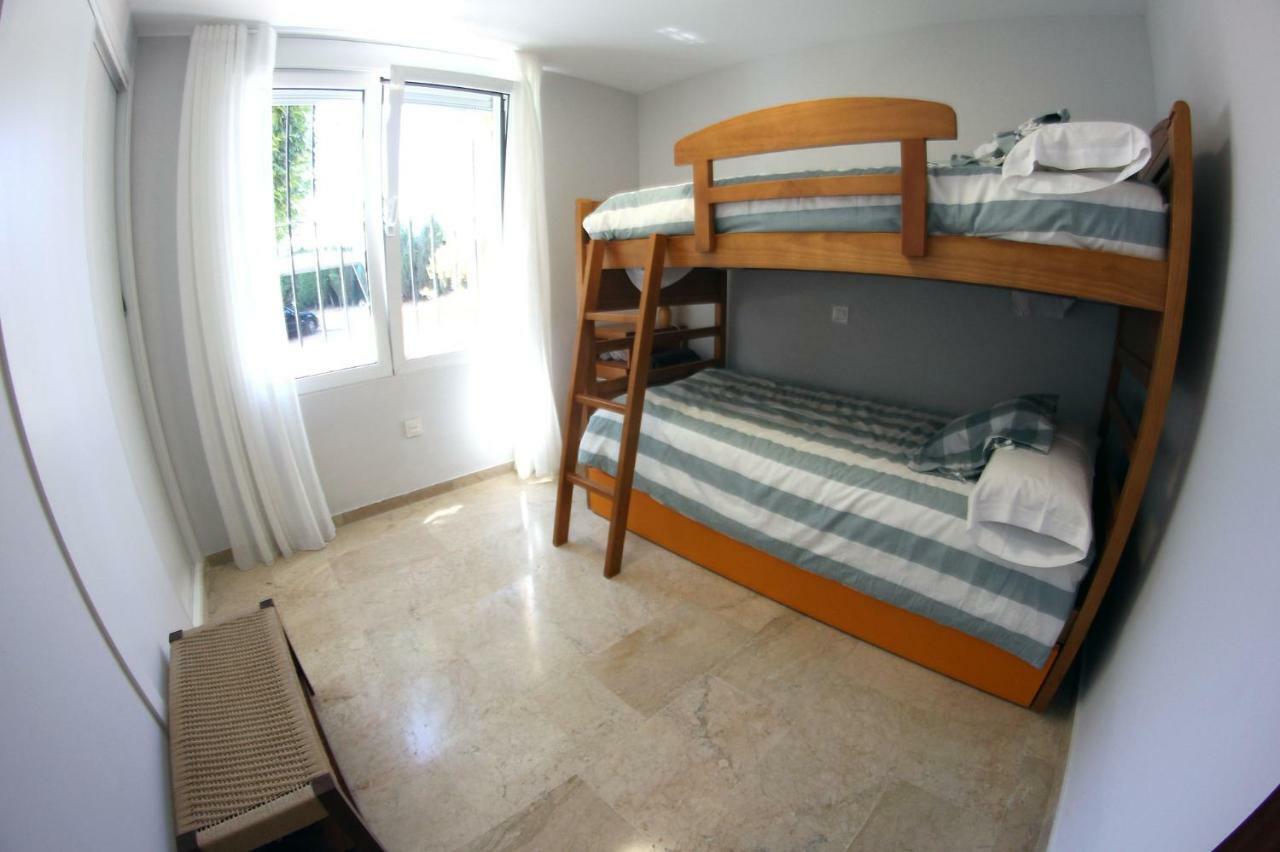 Playa Bella 3-1E Apartment Естепона Екстериор снимка